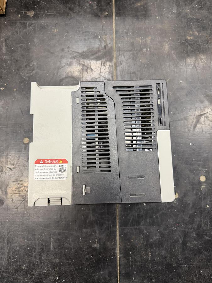 Used Used Allen-Bradley Variable Frequency Drive, Model 25B-E1P7N104, 1 HP, 460-600V