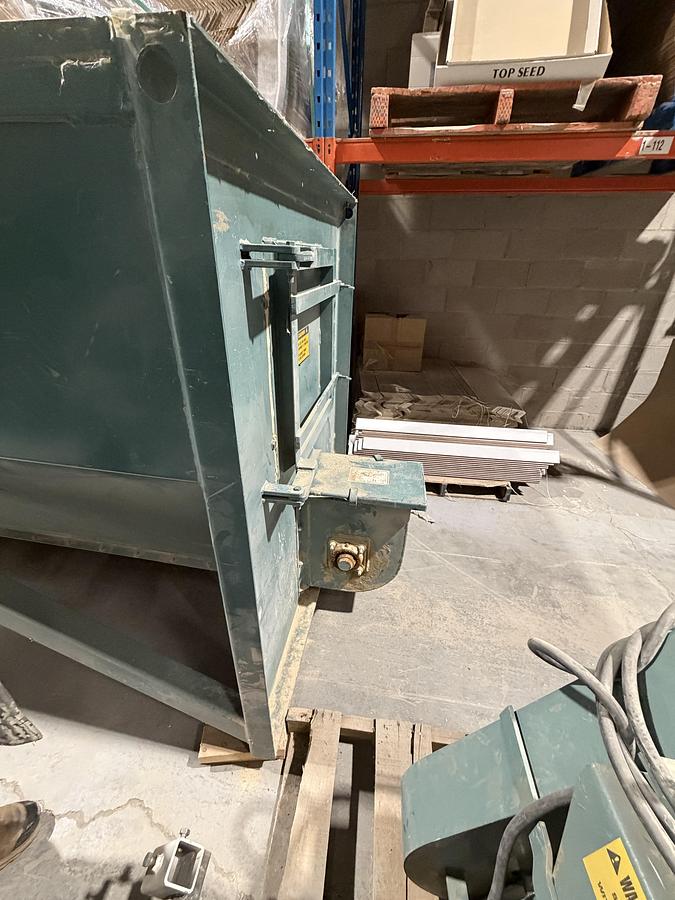 Used Used Scott Ribbon/Paddle Blender, 100 Cubic Feet, With Infeed & Outfeed Drag Conveyors