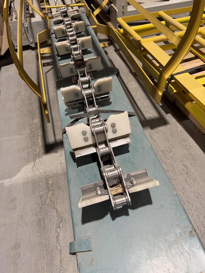 Used Used Scott Ribbon/Paddle Blender, 100 Cubic Feet, With Infeed & Outfeed Drag Conveyors