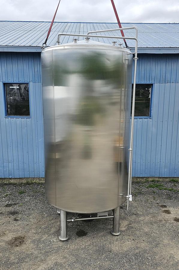 Used Used 2641 Gallon Insulated Tank, 304 Stainless Steel