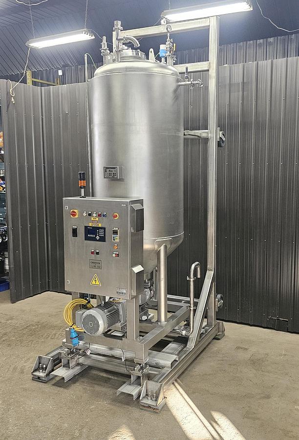 Used Used 400 Gallon Jacketed Tank (Reactor), With Waukesha Pump & Load Cells, Stainless Steel