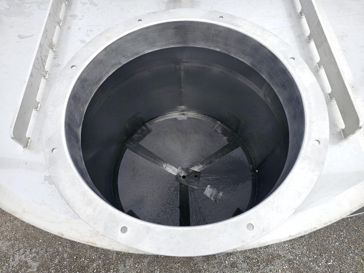 Used Used ADI Laval 2100 Gallon Tank, 304 Stainless Steel