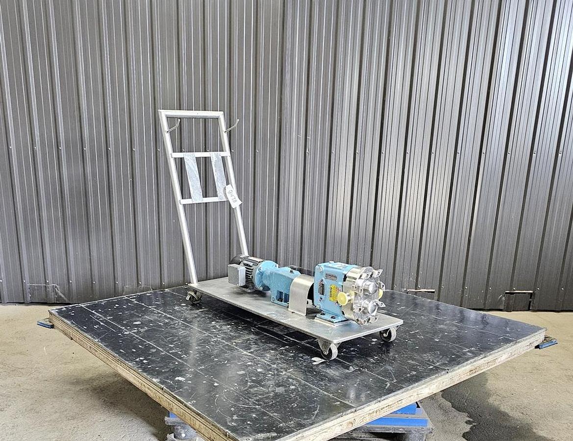 Used Used Waukesha Rotary Lobe Pump, Model 32, 1.5 HP