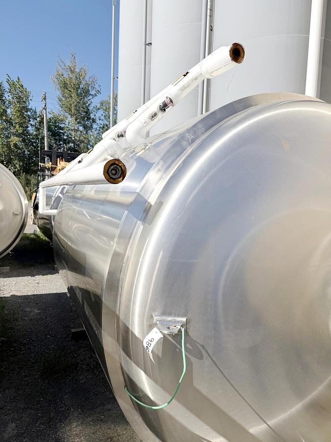 Used Used 2480 Gallon Jacketed Tank, 304 Stainless Steel