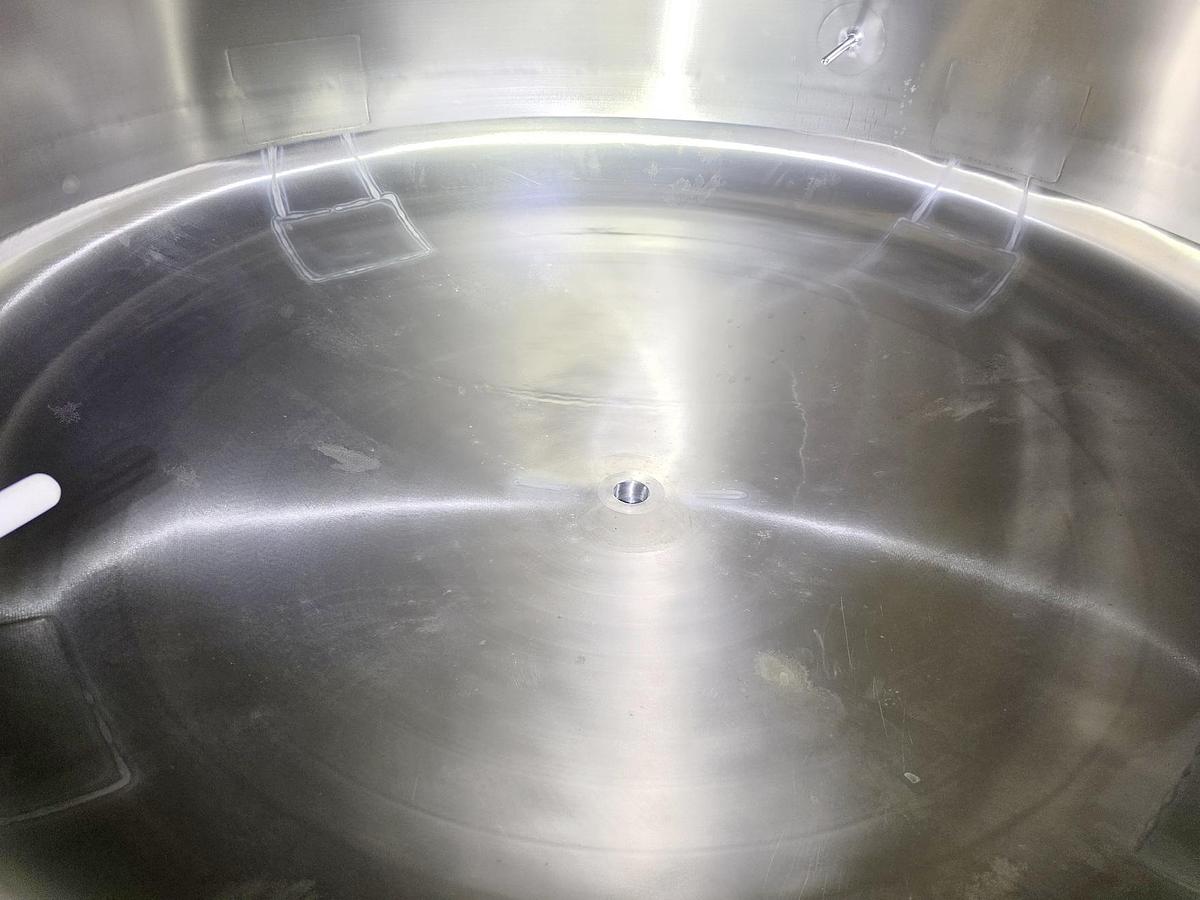 Used Used 4000 Gallon Jacketed Tank, 304 Stainless Steel, Electrically Heated