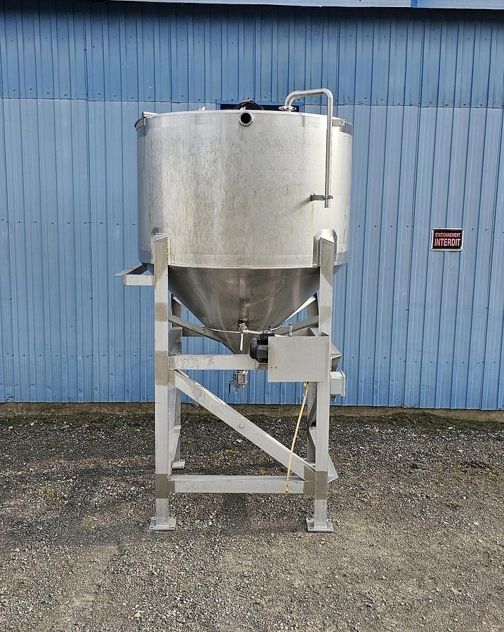 Used TCL Auction - Maple Leaf Foods - Ontario - Lot 26 - Tank