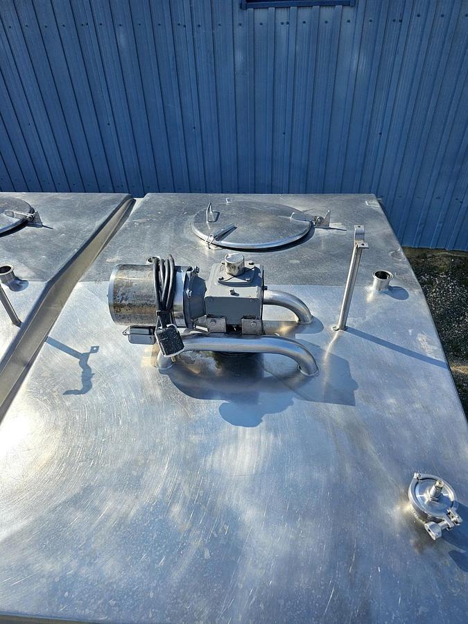 Used Used 2000 Gallon Jacketed Tank, 3 Compartments With Mixers, Flavor Tank
