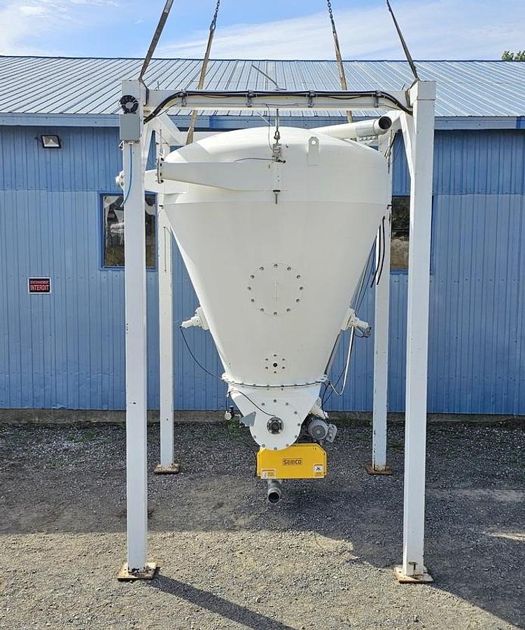 Used Hopper with screw valve