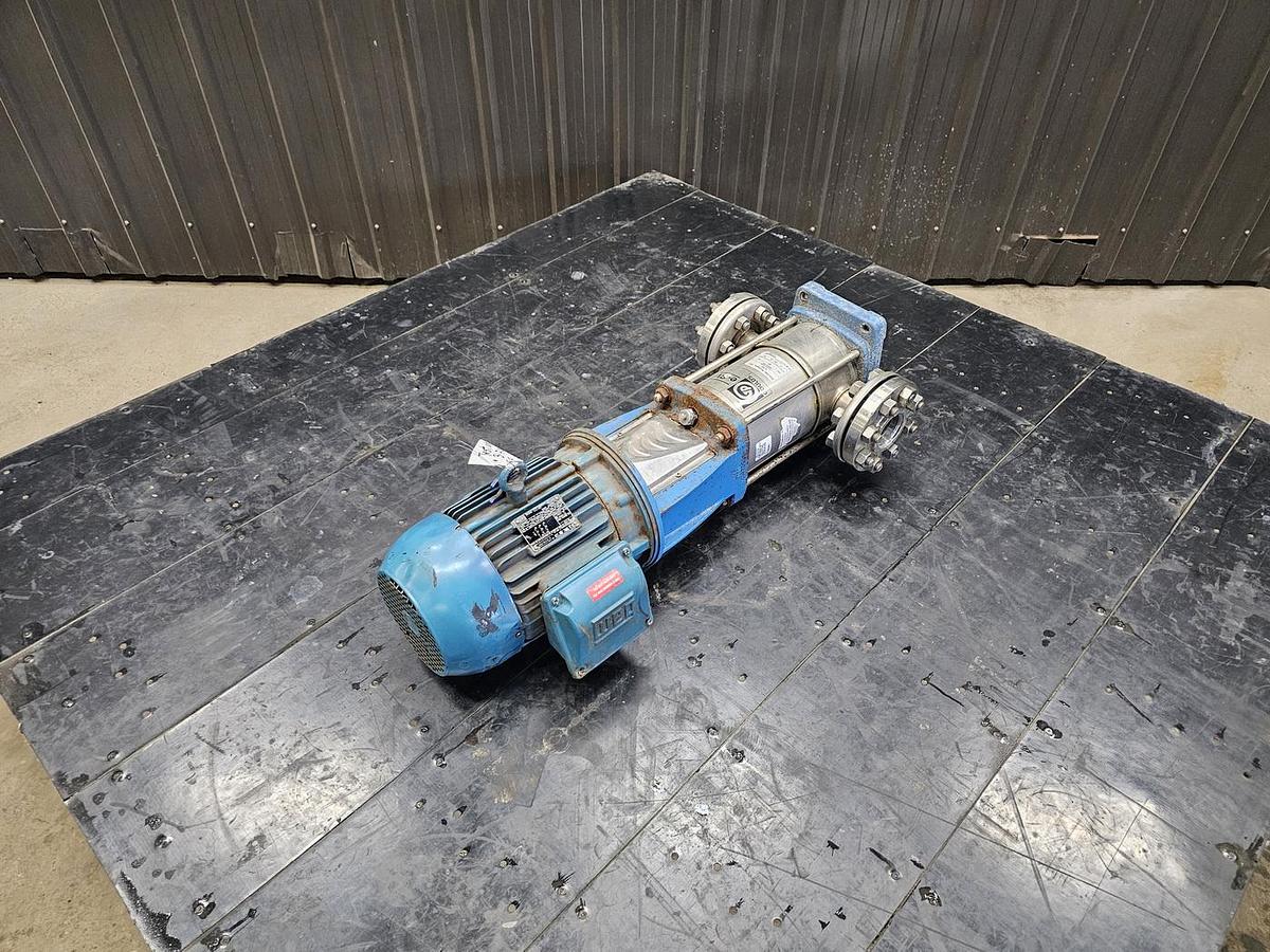 Used Used Goulds Centrifugal Inline Pump, 2'' x 2'', 5 HP