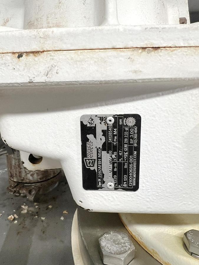 Used Used 3000 Gallon Tank, Stainless Steel, With Mixer