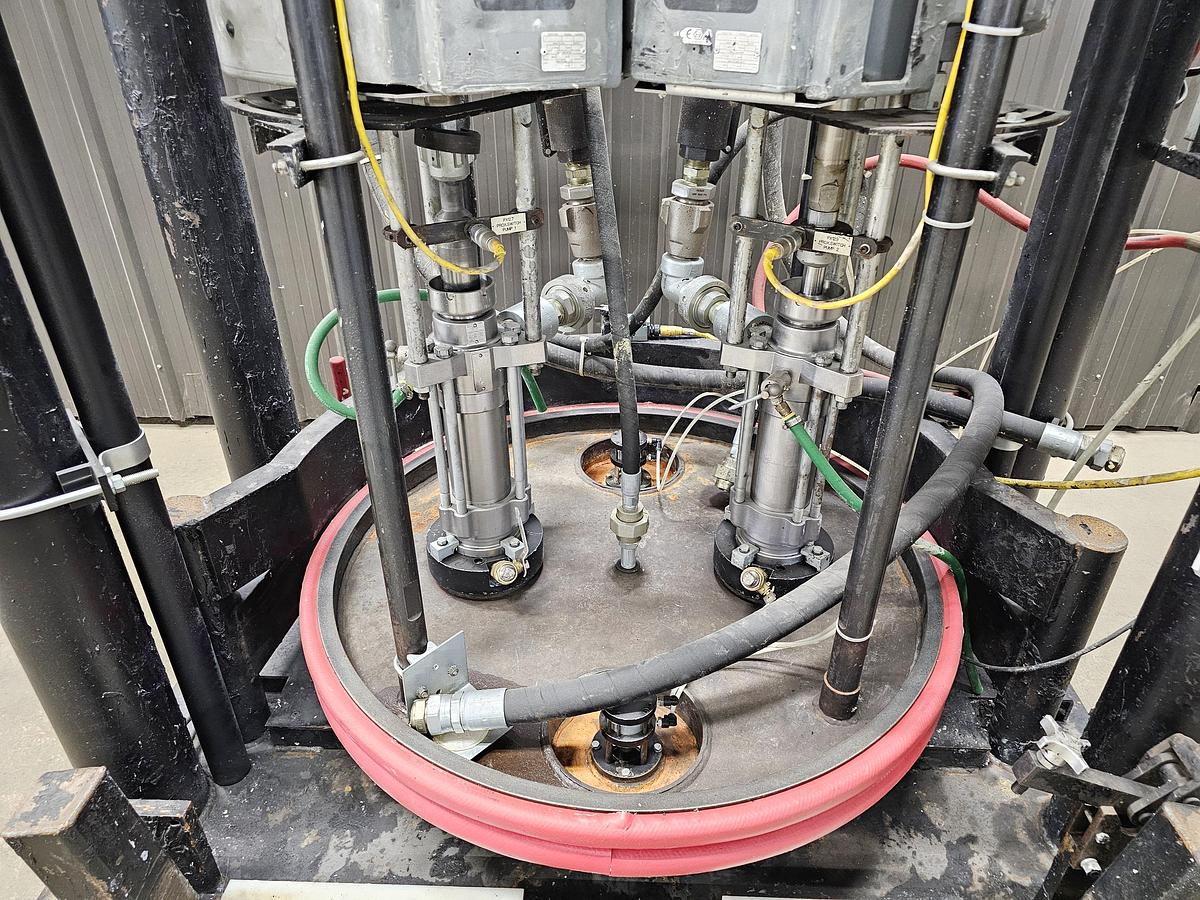 Used Used Graco Uni-Drum Bulk Supply System 🔴 Liquidation Sale – All Offers Considered