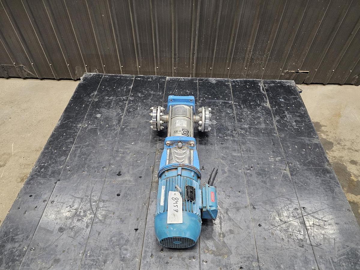 Used Used Goulds Centrifugal Inline Pump, 2'' x 2'', 5 HP
