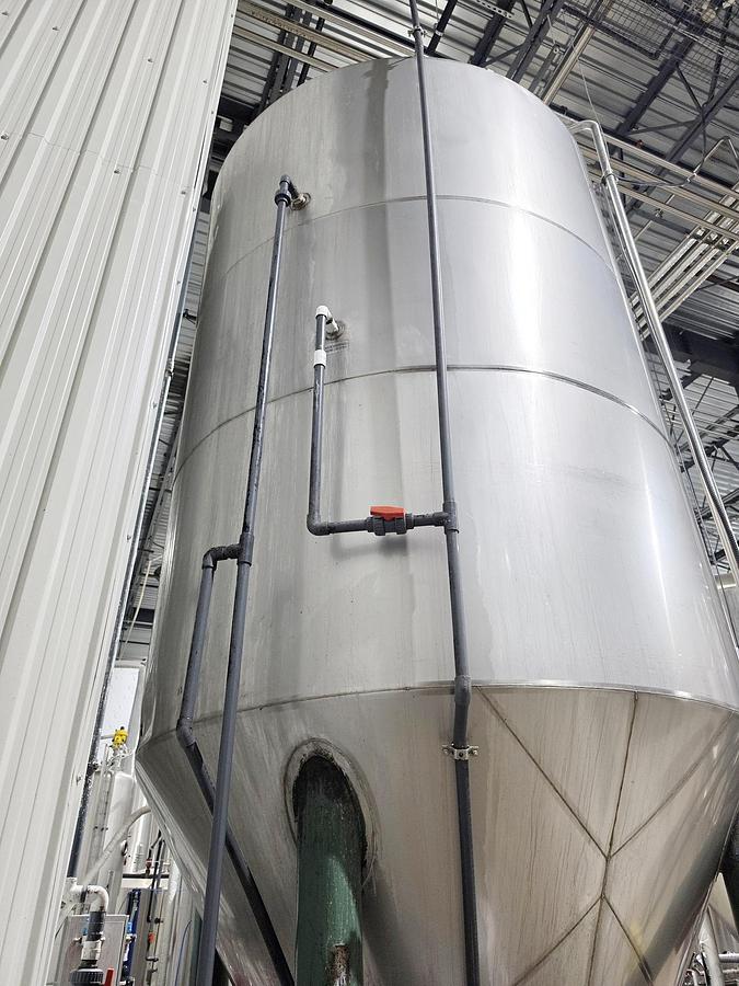 Used Used 4500 Gallon Jacketed Tank, 304 Stainless Steel