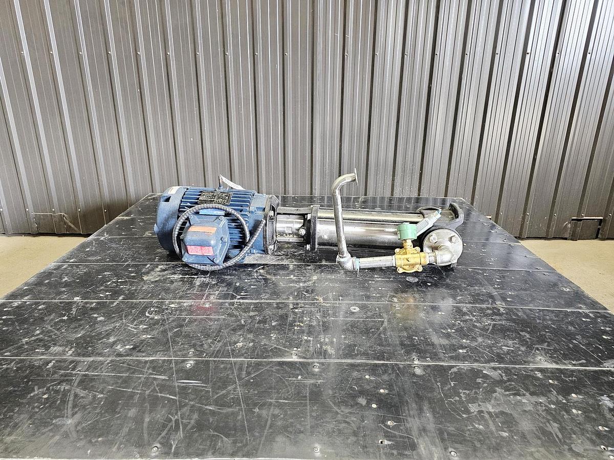Used West Auction California - Lot DA-1114 Vertical Booster Pump