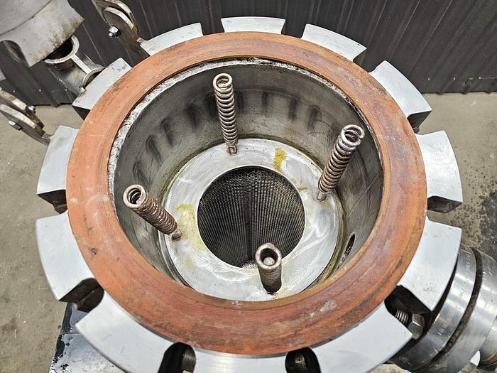 Used USED FILTER, BASKET TYPE, 2" INLET/OUTLET, STAINLESS STEEL