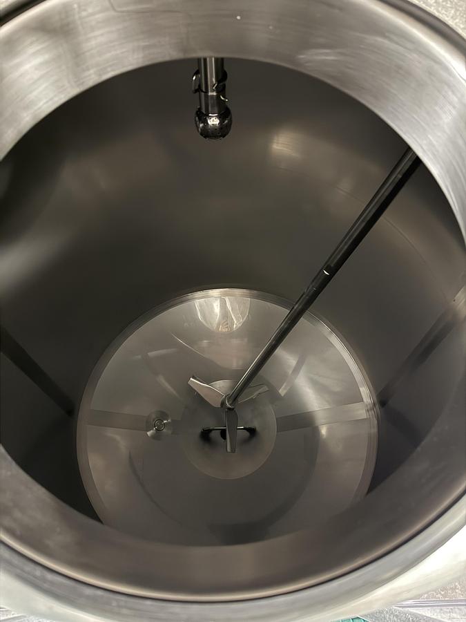 Used Used 600 Gallon Tank, 316L Stainless Steel, With Mixer