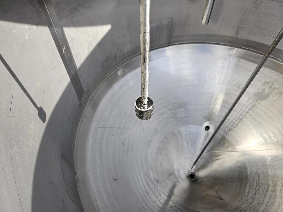 Used TCL Auction - Maple Leaf Foods - Ontario - Lot 26 - Tank