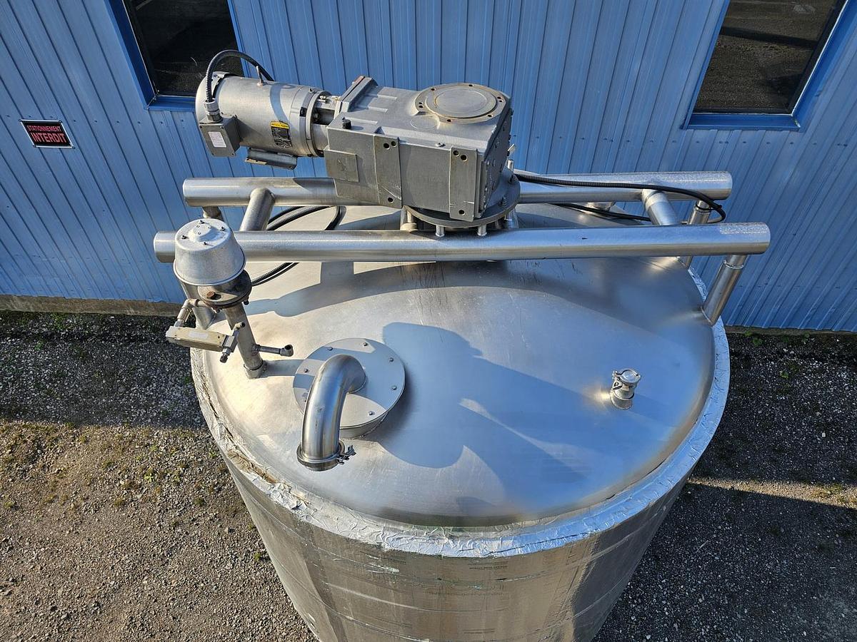 Used Used 1750 Gallon Tank, 304 Stainless Steel, With Sweep Agitation, Electrically Heated