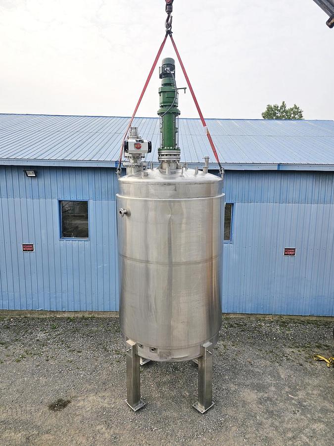 Used Used 2500 Gallon Jacketed Tank, 316 Stainless Steel, With Mixer