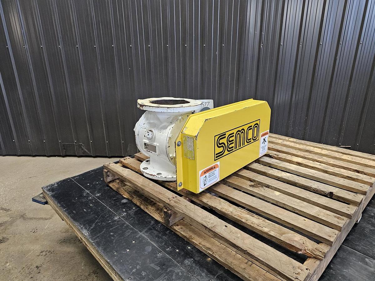 Used Used Semco Rotary Air Lock Valve, 8" X 8"