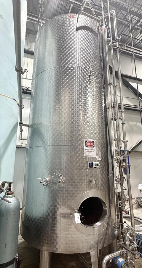 Used Used 2650 Gallon Jacketed Tank, 304 Stainless Steel, With Heat Exchanger & Pump
