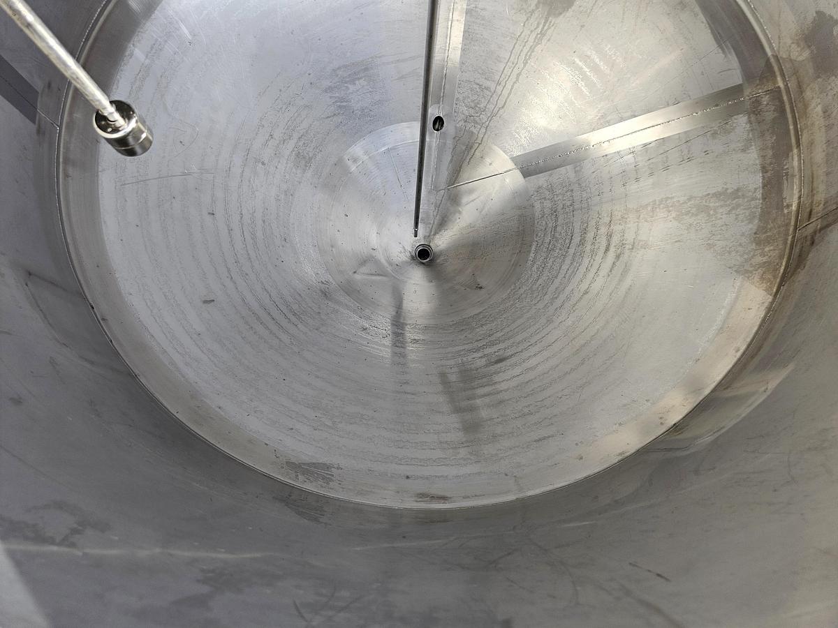 Used TCL Auction - Maple Leaf Foods - Ontario - Lot 26 - Tank