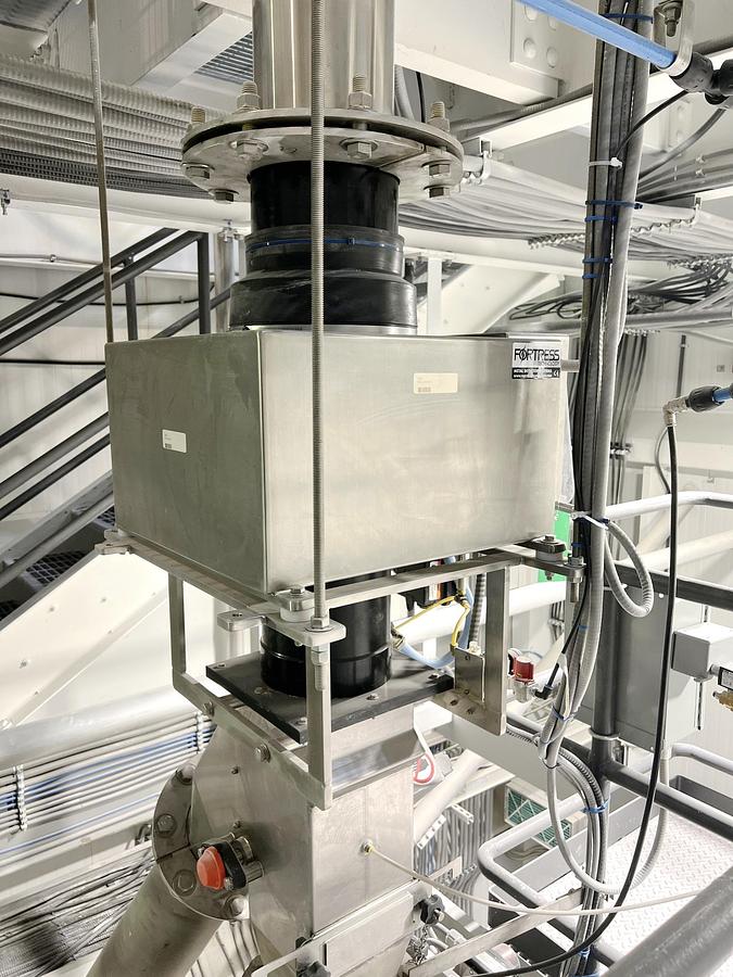 Used Used Fortress Stealth Pipe Gravity Metal Detector