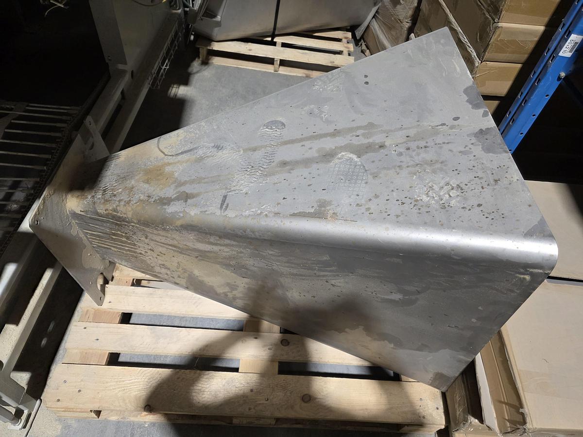 Used Used Scott Ribbon/Paddle Blender, 100 Cubic Feet, With Infeed & Outfeed Drag Conveyors