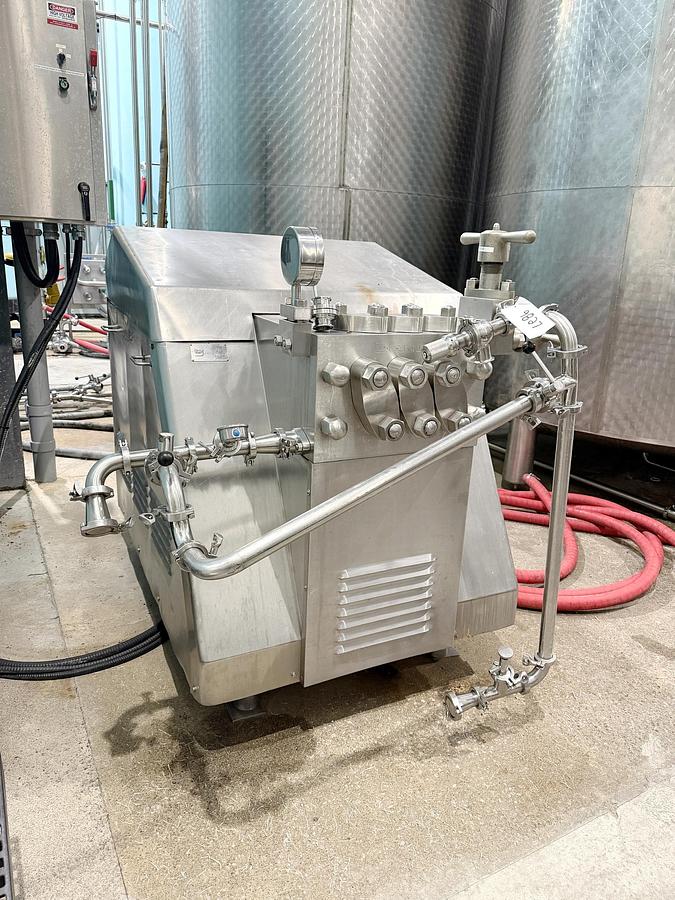 Used Used APV-Gaulin MC18-3TPS High-Pressure Sanitary Homogenizer