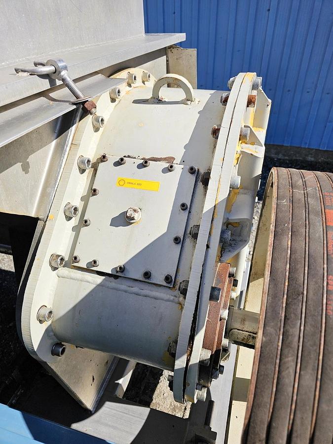 Used Used Super Titan Grinder, 100 HP