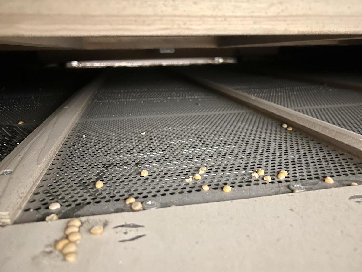 Used Used Cimbria Delta Screen Cleaner & Shaker Feeder