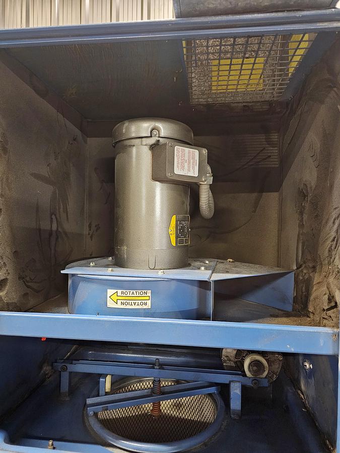 Used Aaron Elgin IL Auction - Lot 31 Donaldson Dust Collector 1 of 2
