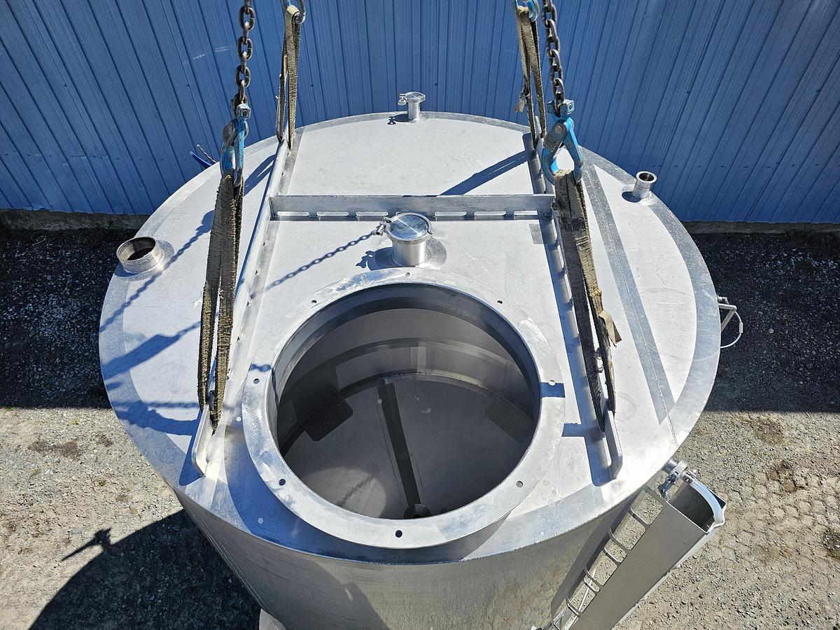 Used Used ADI Laval 1100 Gallon Tank, 304 Stainless Steel