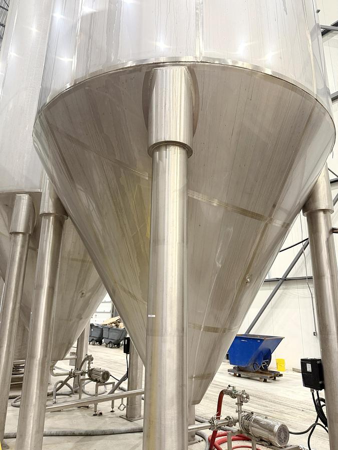 Used Used 18,492 Gallon Jacketed Tank (Reactor), 304 Stainless Steel