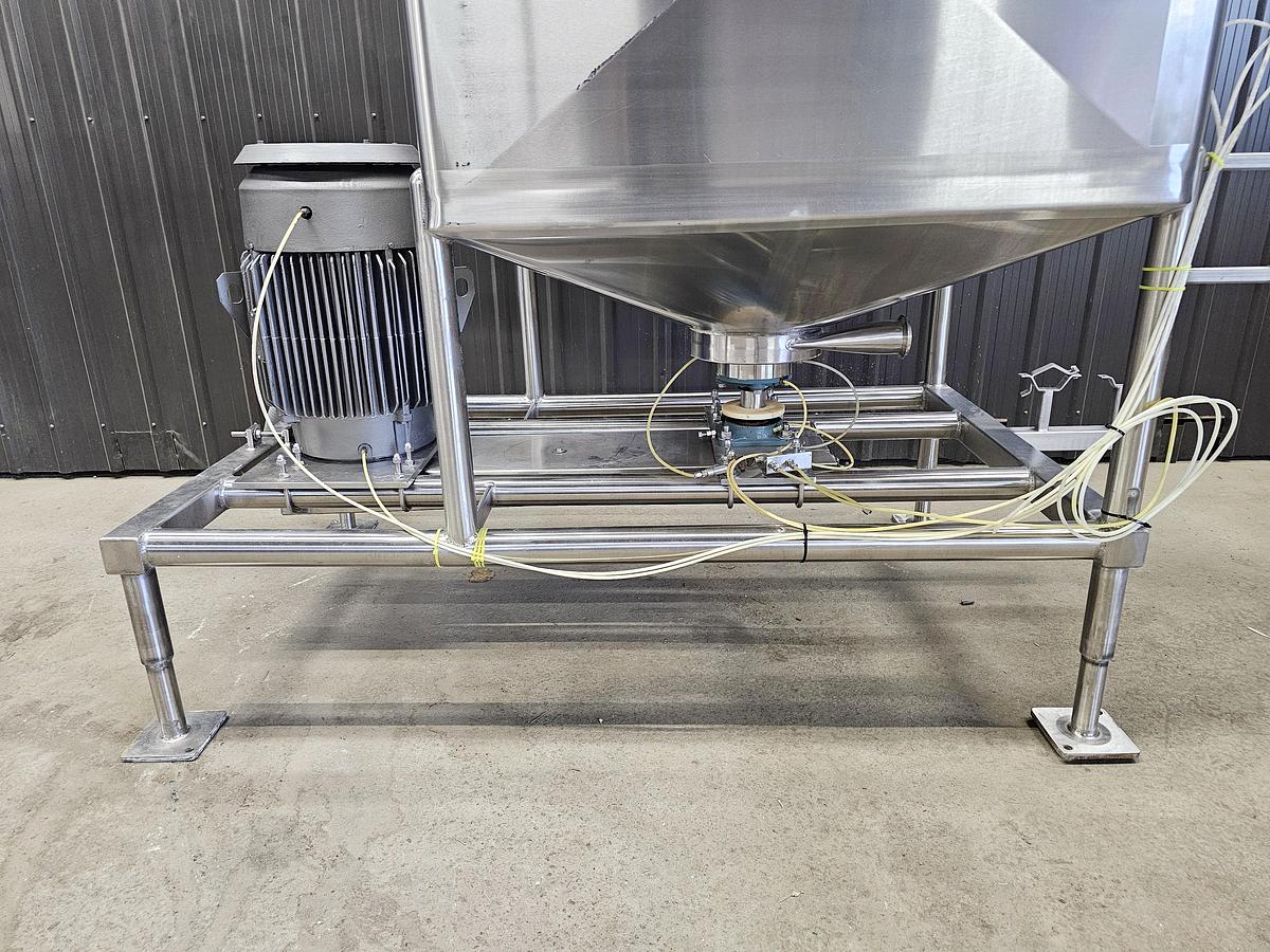 Used Harry Davis NY - Lot 40 - 300 Gallon Feldmeier Blending Tank (40 Cf)