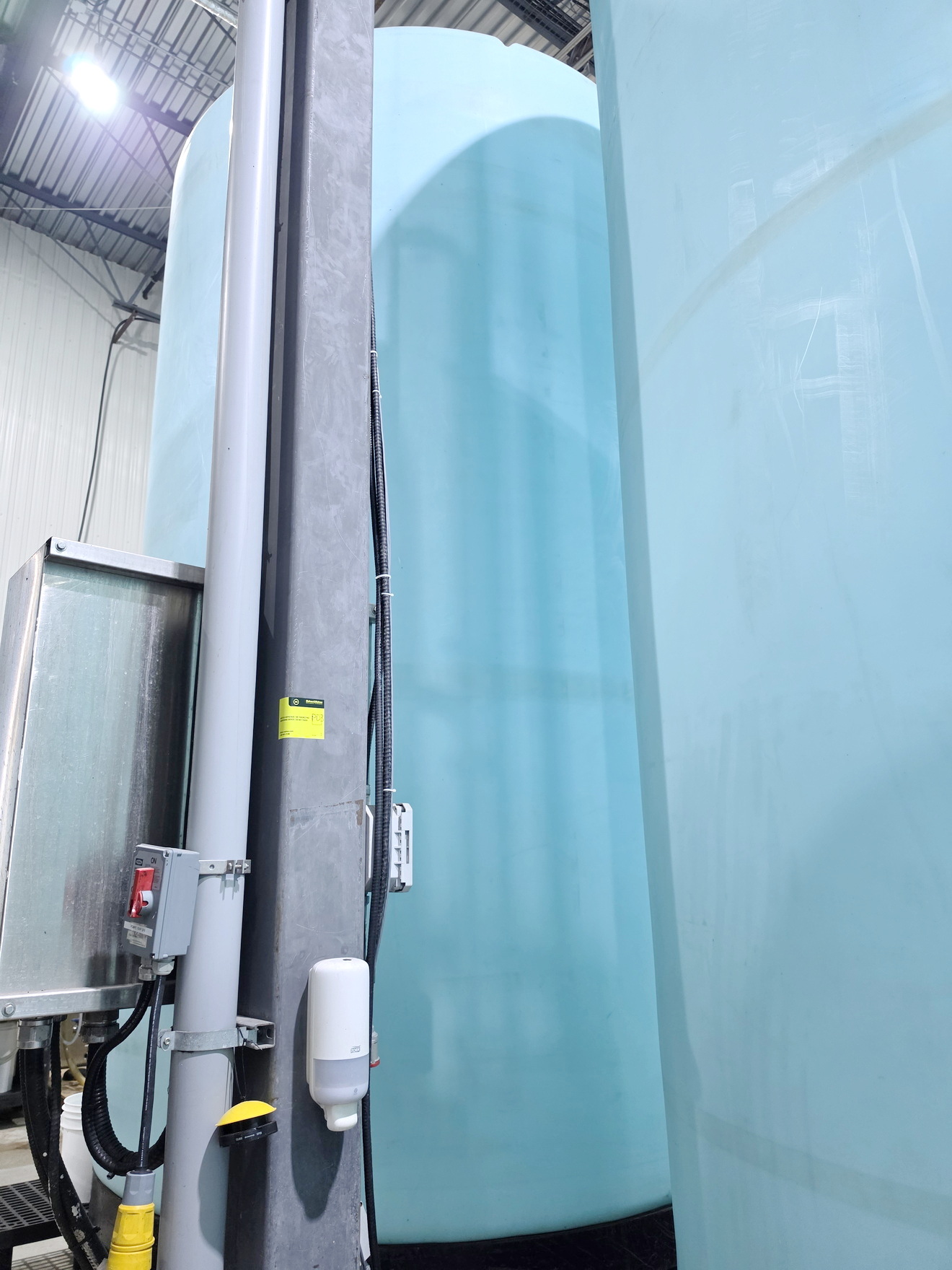 Used Used 6000 Gallon Tank, Reinforced Polypropylene
