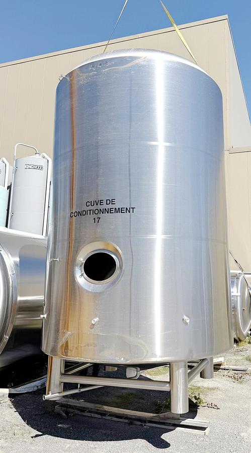Used Used 5500 Gallon Jacketed Tank, 304 Stainless Steel