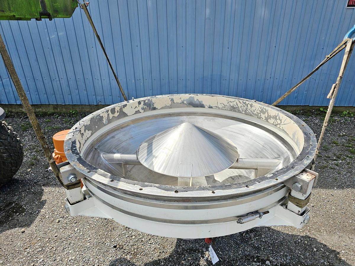 Used Used 150 Gallon Vibrating Hopper, 20 Cu.ft., Stainless Steel