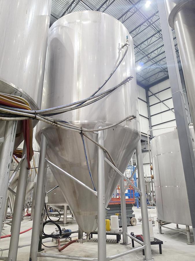 Used Used 10,000 Gallon Feldmeier Jacketed Tank (Reactor), 304 Stainless Steel