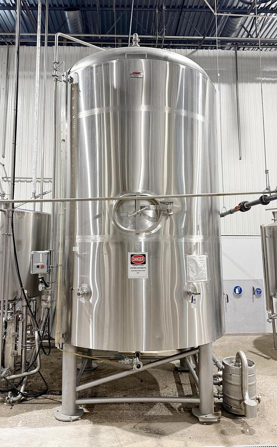 Used Used 3600 Gallon Jacketed Tank (Reactor), 304 Stainless Steel