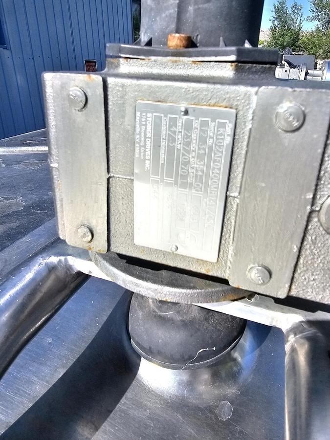 Used Used 2000 Gallon Jacketed Tank, 3 Compartments With Mixers, Flavor Tank