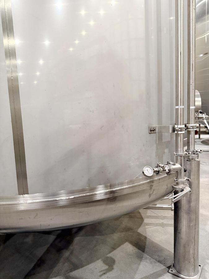 Used Used 13,208 Gallon Tank, 304 Stainless Steel