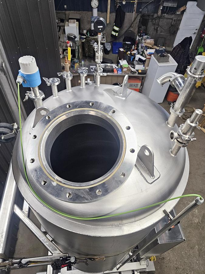 Used Used 400 Gallon Jacketed Tank (Reactor), With Waukesha Pump & Load Cells, Stainless Steel