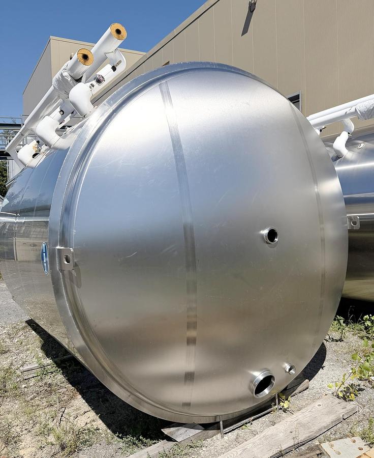 Used Used 4966 Gallon Jacketed Tank, 304L Stainless Steel