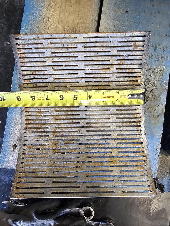 Used Used Schutte Hammer Mill, Swinging Hammers, 10 HP