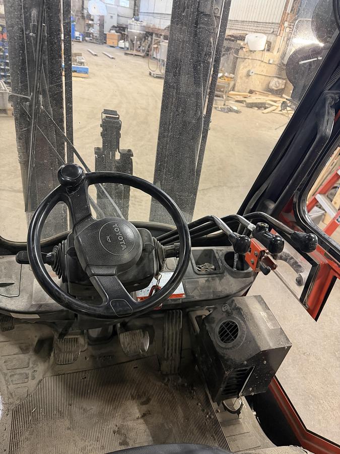 Used Used 2010 Toyota 8FDU30 Diesel Forklift – 6,000 LB Capacity – Enclosed Cab – Side Shift – Warehouse Relocation Sale