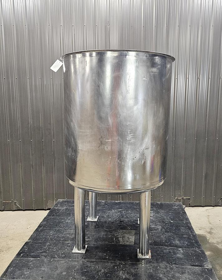 Used Used 275 Gallon Tank, 304 Stainless Steel