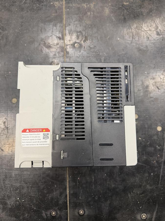 Used Used Allen-Bradley Variable Frequency Drive, Model 25B-E1P7N104, 1 HP, 460-600V