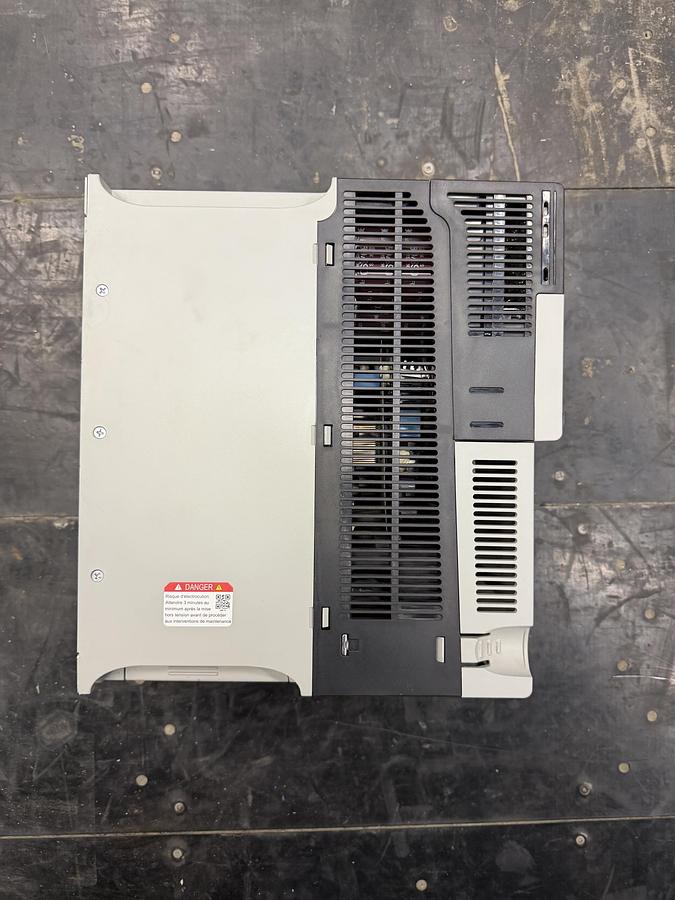 Used Used Allen-Bradley Variable Frequency Drive, Model 25B-E027N104, 20 HP, 460-600V