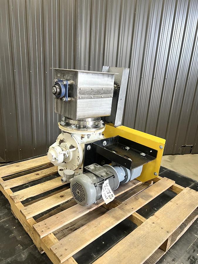 Used Used Rotary Air Lock Valve, 8" X 8", with Lump Breaker